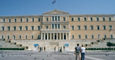 Greqia forcon masat kundër emigrantëve/ Miratohet ligji për kthimin e azilkërkuesve në vendet e origjinës