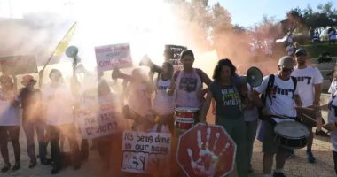 “Lironi pengjet dhe përfundoni luftën”, familjarët e pengjeve izraelite sërish në protestë