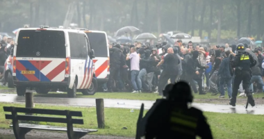 Hagë, protesta kundër emigrantëve/ Demostruesit përplasen me policinë, 30 të arrestuar