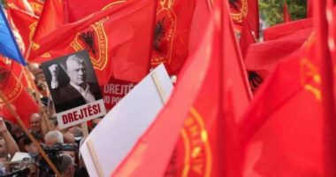 “Drejtësi për Kosovën dhe çlirimtarët”/ Rama reagon në rrjetet sociale me pankartën e Thaçit