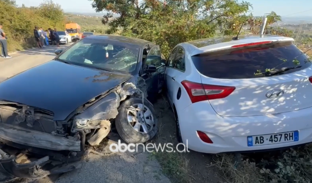 Aksident i trefishtë në Fier-Cakran, plagoset një person
