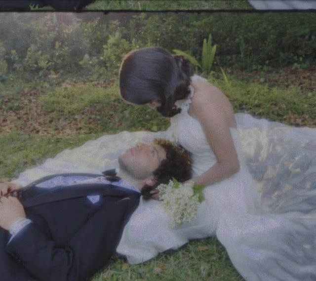 Martohet Selena Gomez/ Këngëtarja dhe producenti Benny Blanco kurorëzojnë dashurinë