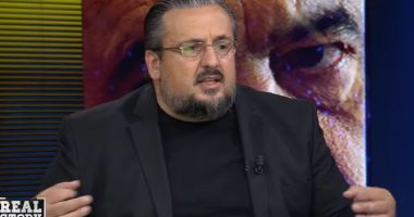 “Mazhoranca po i mohon një të drejtë Kushtetuese/ Teliti: PD, votë pro shkarkimit të Veliajt, por ai ka të drejtë të flasë!