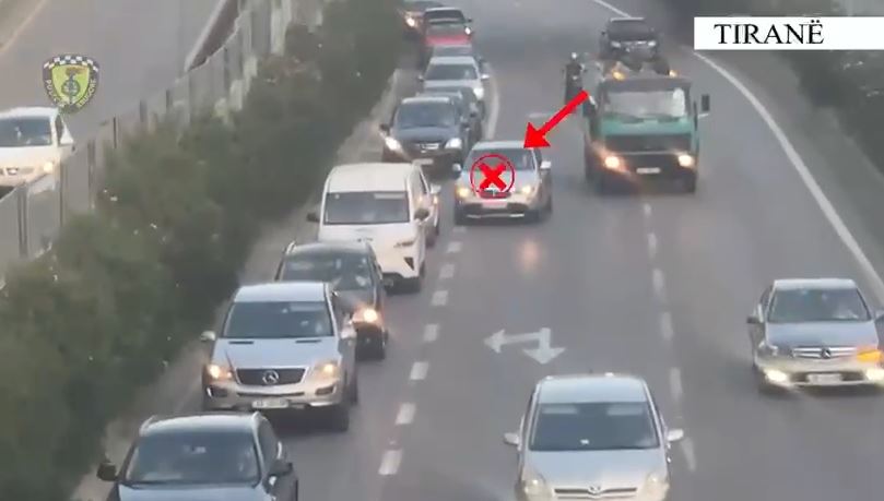 Parakalime dhe parkime të gabuara/ Policia e Tiranës vendos 59 masa ndaj shkelësve në tre ditë