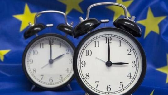 Spanja do të kërkojë heqjen e ndryshimeve të orës në BE nga viti 2026