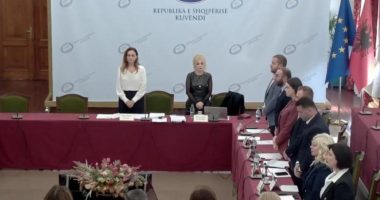 Kuvend, zi për gjyqtarin/ Deputetët në komisione mbajnë një minutë heshtje për magjistratin e vrarë