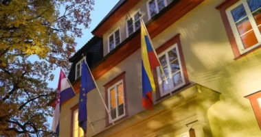 Pas Nobelit për Paqe, Venezuela mbyll ambasadën në Norvegji