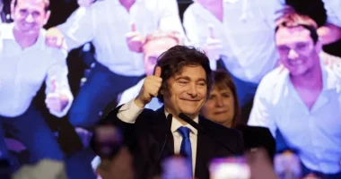 Argjentinë, presidenti Javier Milei fiton bindshëm në zgjedhje