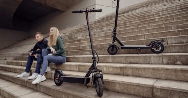 Praga ndalon monopatinat elektrike/ Vendimi pas ankesave të banorëve: Lëvizin me shpejtësi, bllokojnë trotuarët