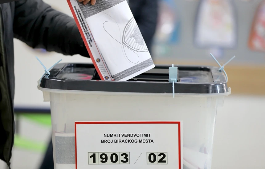 Kosova voton për pushtetin lokal/ Pa qeveri, qytetarët zgjedhin krerët e komunave