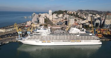 Kroçera luksoze ankorohet në Durrës/ Rama: 728 turistë nga e gjithë bota