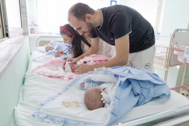 Mrekullia në familjen Vojkollari/ Kryeministri Rama: Mbështetja me bonusin e bebes vijon