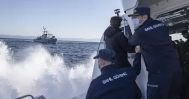 Të paktën 14 emigrantë mbyten në brigjet turke