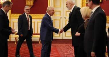 VIDEO/ Procesi i Berlinit në Londër, Rama pritet nga Mbreti Karli III dhe kryeministri Starmer