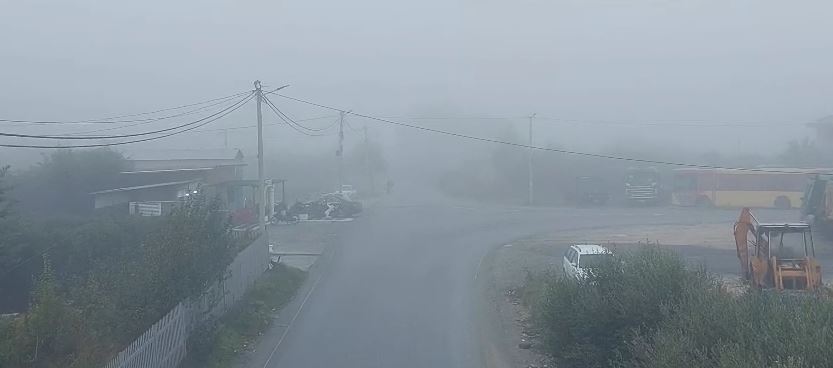 VIDEO/ Dimri “troket” në Krujë dhe Kurbin, vendi mbulohet nga mjergulla