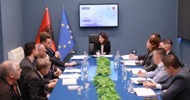 Ndalimi i monopatinave/ Koçiu: Masë e nevojshme, po hartojmë rregulla të reja qarkullimi dhe zonat e lejuara