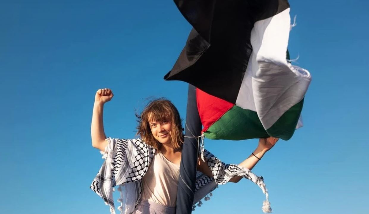 Izraeli deporton aktivisten e njohur Greta Thunberg