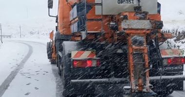 Kukës, nisin reshjet e dëborës/ Rama: Janë marrë masat nga ARRSH dhe kompanitë e mirëmbajtjes së rrugëve