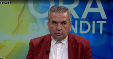 “Berisha, çdo gjë e ka të gënjeshtërt”, Beqiri tregon “pazarin”: Çoi dy deputetë për të blerë shkrimin për të shpifur për Irena Gjokën