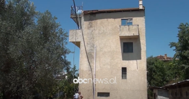 Shtëpia që u kthye në shkollë/ Historia në fshatin Mukje ku mësimi nuk u ndal