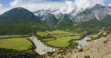 “Travel and Tour World”: Zbuloni lumin Vjosa, destinacionin e ri të Trashëgimisë Botërore të UNESCO-s për ekoturizëm