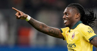 Milan komandon në Itali/ Lombardët në krye të Serise A, Fiorentina bie në “San Siro”