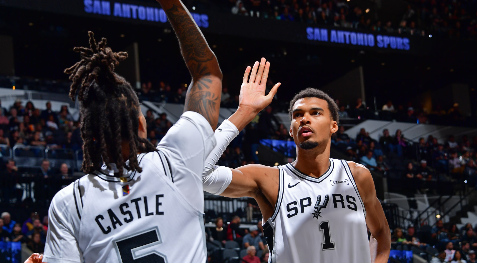 san-antonio-rekord-ne-nba-per-here-te-pare-ne-historine-e-tyre-spurs-me-pese-fitore-radhazi