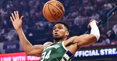 “Greku i frikshëm” i NBA/ Giannis Antetokounmpo vendos rekordi në basketbollin amerikan
