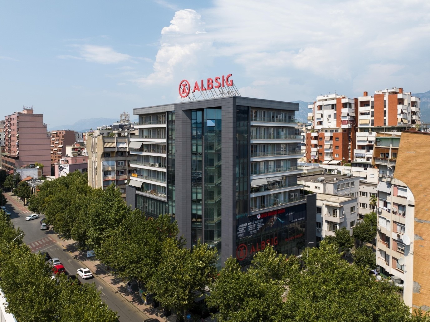 Dëmet nga ndryshimet e klimës/Albsig pranë bizneseve, paguan në kohë dëmshpërblimet