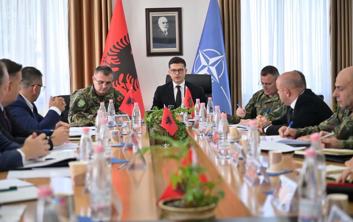 Shqipëria ngjitet në vendin e 15-të në botë për sigurinë kibernetike/ Ministria e Mbrojtjes prezanton planin për rritjen e kapaciteteve