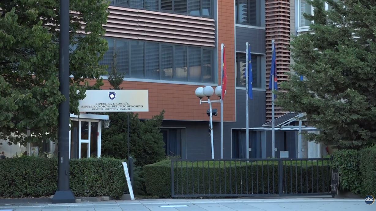 Ngërçi politik bllokon buxhetin e Kosovës/ Afati i fundit për dorëzim në Kuvend, 31 tetor