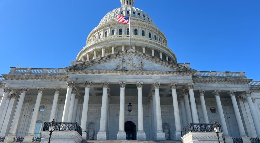 Gjykata e Lartë në SHBA lejon pezullimin e përkohshëm të ndihmave ushqimore