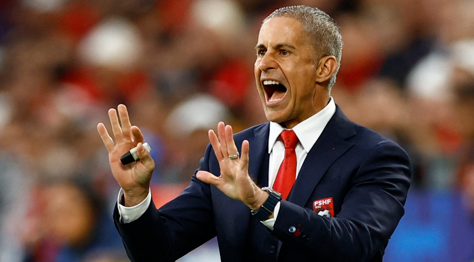 Sylvinho “ha koka” trajnerësh/ Tekniku kuqezi “shkarkon” kundërshtarin e radhës