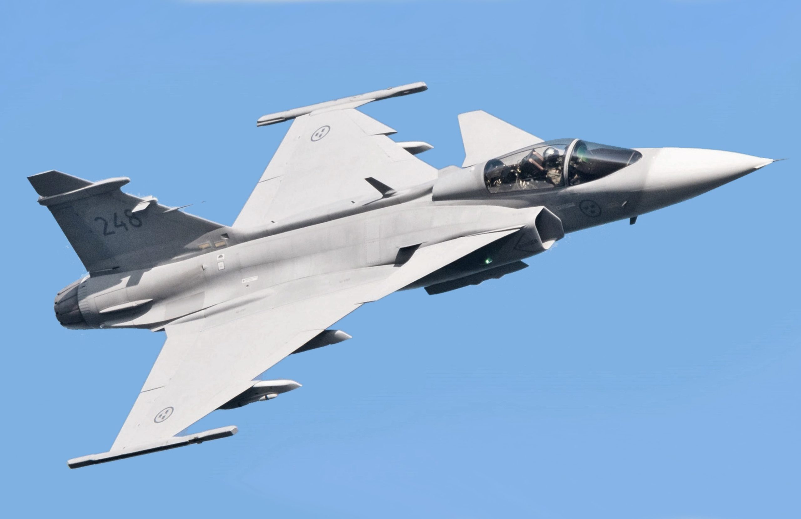 Suedia pritet t’i japë Ukrainës 150 avionë Saab Gripen-E