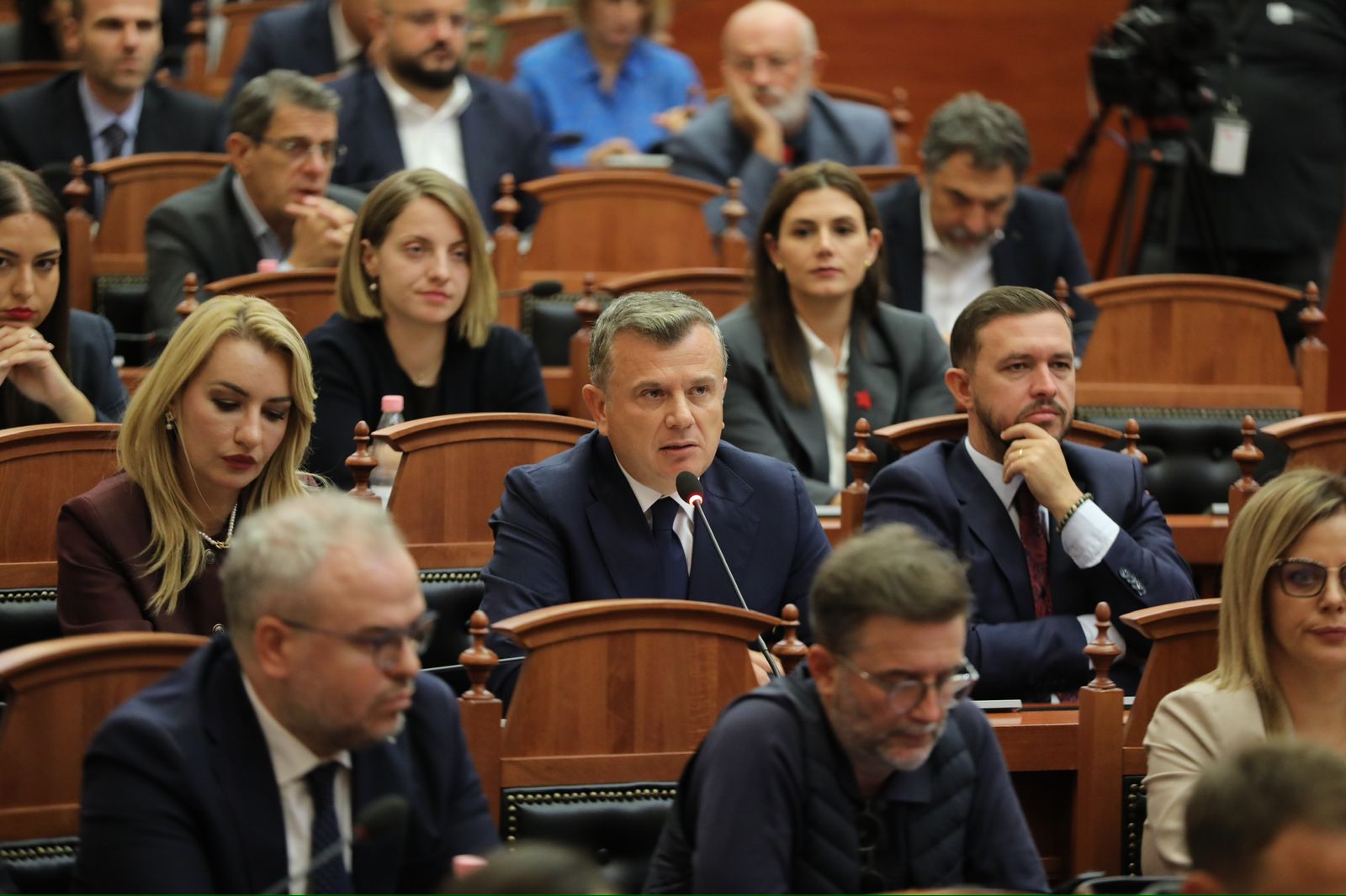 Vrasja e gjyqtarit/ Ndërpritet seanca, Taulant Balla: Një deputet i PD ofendoi ministrin Lamallari gjatë fjalës së tij