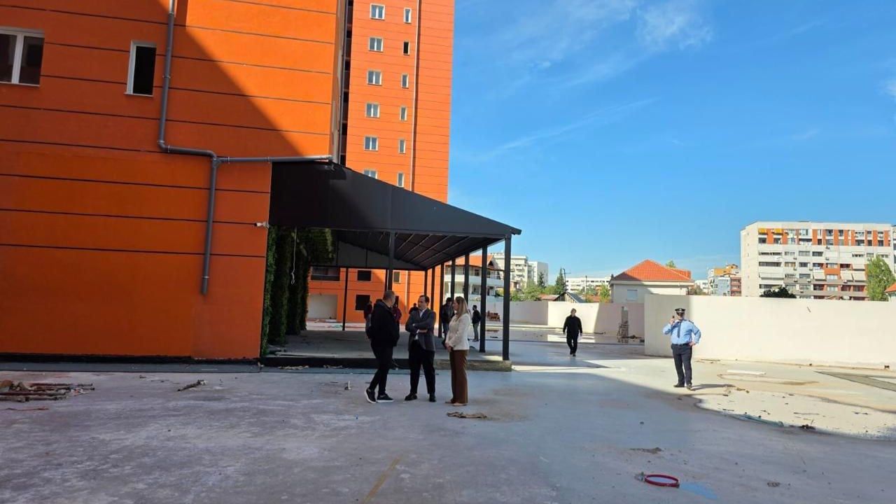 Ndërtoi 4 mijë metra katror pa leje/ Tiranë, ndalohet ndërtuesi, bllokohet pallati (EMRI)