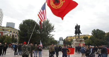 VIDEO/ “Unë jam UÇK”. Shqiptaria mblidhet në sheshin ‘Skënderbej’: Liri për çlirimtarët