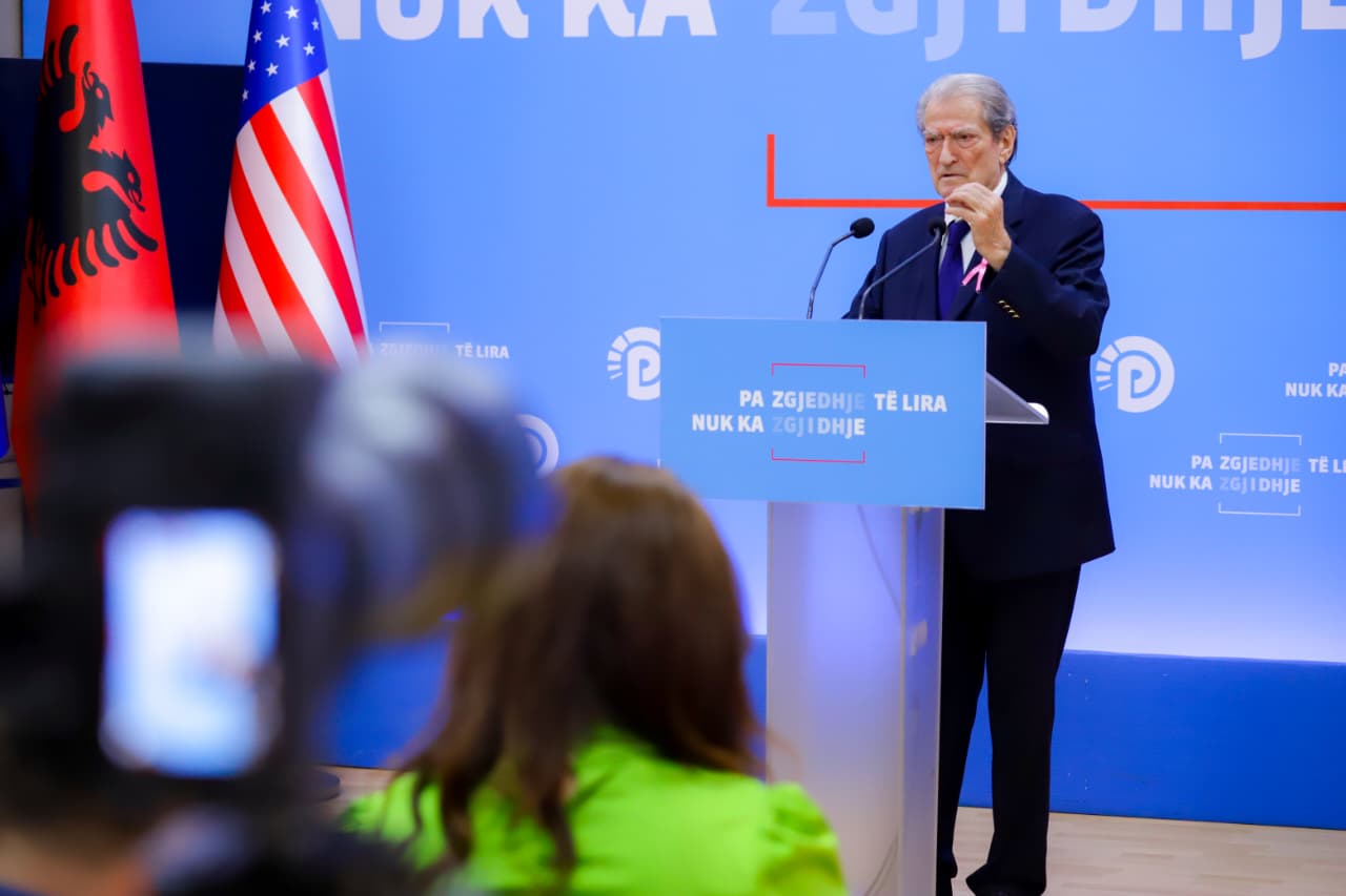 Berishët nuk e lëshojnë PD/ Doktori kërkon rikandidim, por rivali i vjen nga “brenda” shtëpisë