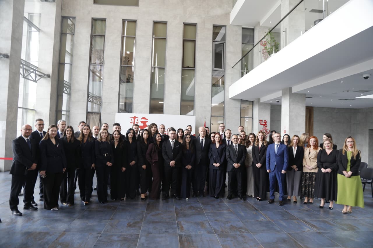 Betimi i gjyqtarëve të rinj/ KLGJ i emëroi në 11 Gjykata Rrethesh