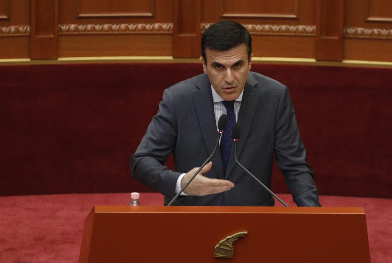 “Masat e arrestit me burg janë ekstreme”, Çela në Kuvend: Arrestimi i avokatit në Elbasan? Nuk duhet të ndodhte!