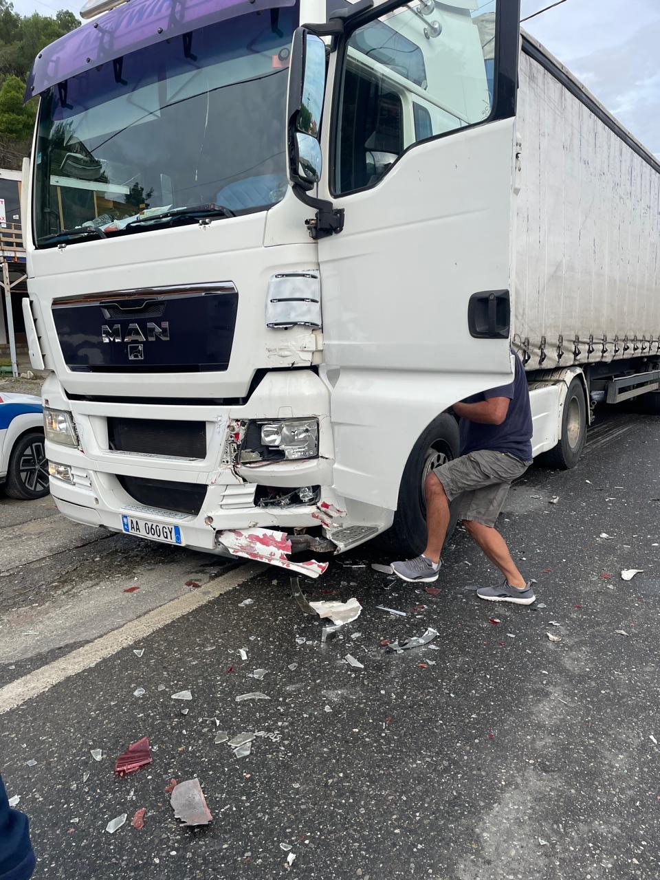 Aksident në superstradën Lezhë-Shkodër, një i plagosur