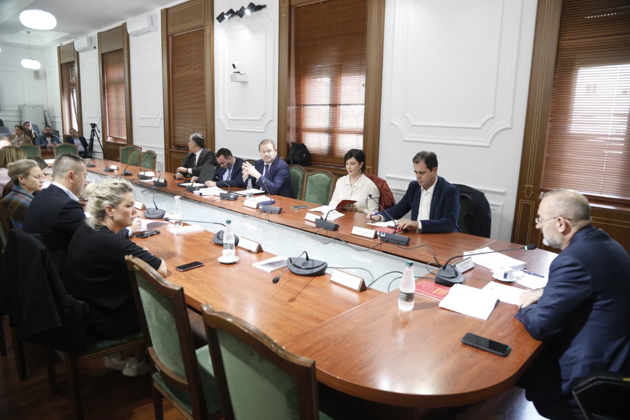 Begaj nuk shkarkohet/ Komisioni i Ligjeve rrëzon kërkesën e PD për shkarkimin e Kreut të Shtetit