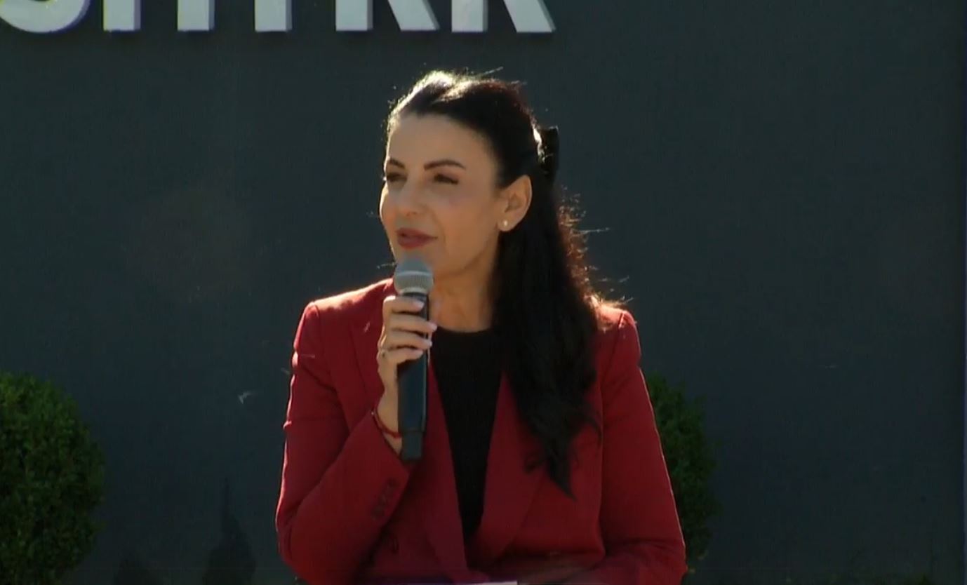 Prezantohet drejtori i ri i DPSHTRR/ Balluku: Ky institucion është kthyer në një model të shërbimit publik ndaj qytetarëve