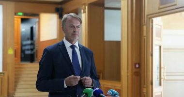 Ambasadori i BE-së në Kosovë apel për formim të institucioneve të reja të Kosovës