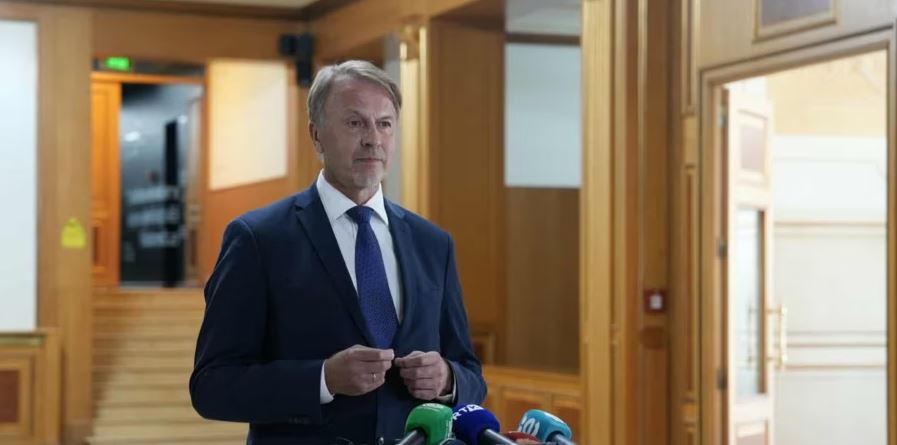 Ambasadori i BE-së në Kosovë apel për formim të institucioneve të reja të Kosovës