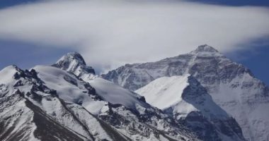 Bllokohen alpinistët në Everest/ Stuhia e borës u pret rrugën, rrezik nga hipotermia