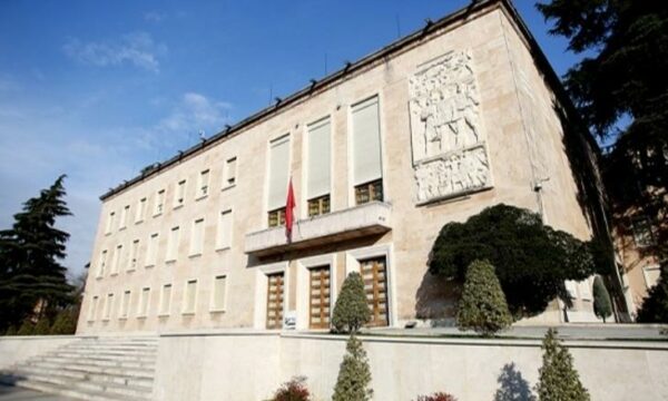 Emërime, shkarkime/ Këshilli i Ministrave miraton vendimet, kush janë zv/ministrat që lëvizin
