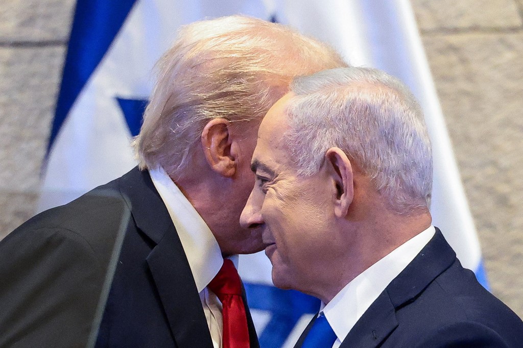 Trump thirrje presidentit izraelit: Netanyahu të falet për problemet e tij ligjore