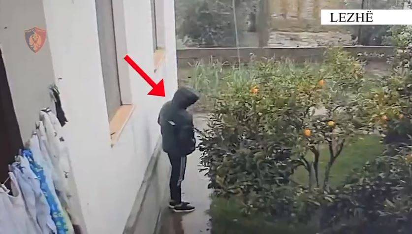 Lezhë/ Pranga të riu, vodhi bizhuteri me vlerë në një banesë e pëson edhe pronari i argjendarisë që ia bleu