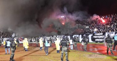 Sërish dhune tifozësh në Beograd/ Sherr mes grupeve rivale të Crvena Zvezda e Partizan